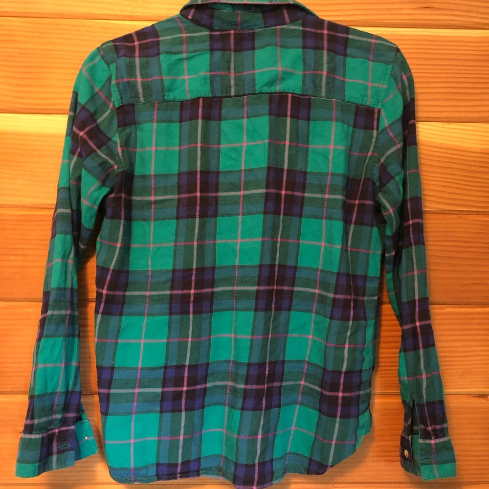 AEO Button down plaid - Picture 2 of 3